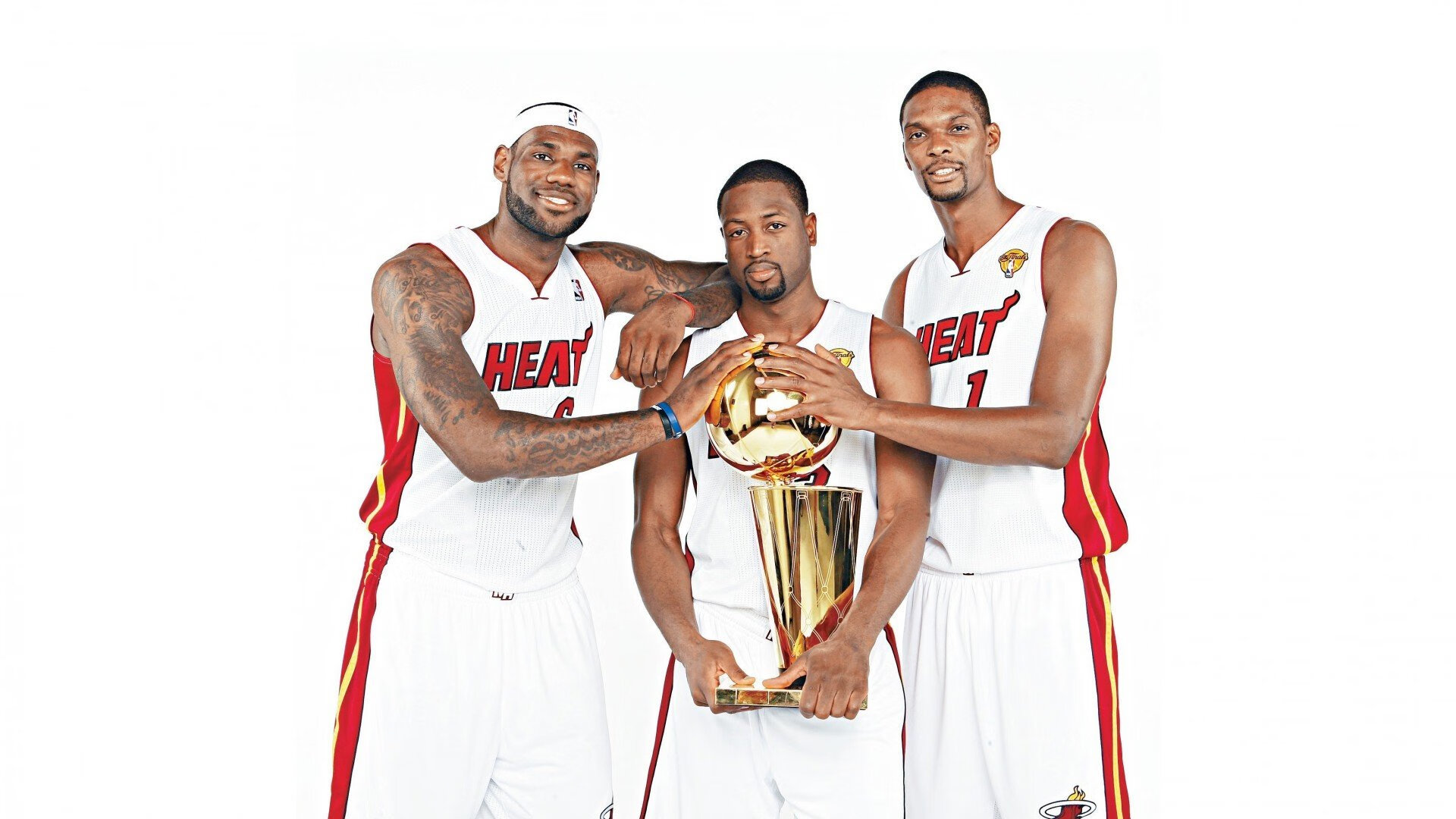 “英超榜首队伍迎来关键比赛，战局变化莫测”，英超球队榜